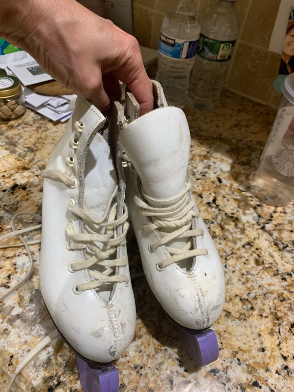 Vintage Riedell Red Wing White Leather girls  Ice Skates with Purple Toe Stops